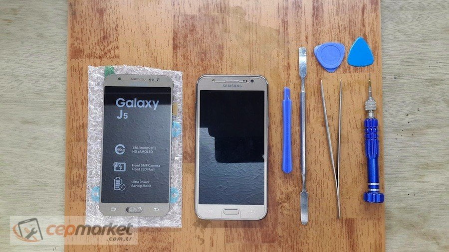 Samsung Galaxy J5 Pro Ekran Değişimi Fiyatı